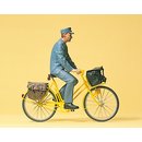 Postbote auf Fahrrad